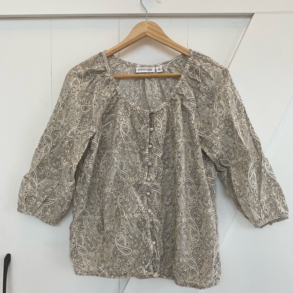 St. John’s Bay Top, size medium